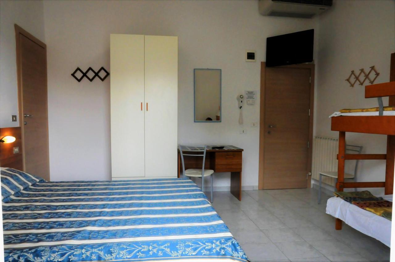 Hotel Acapulco Ρίμινι Εξωτερικό φωτογραφία
