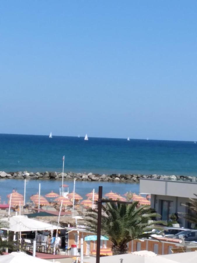Hotel Acapulco Ρίμινι Εξωτερικό φωτογραφία