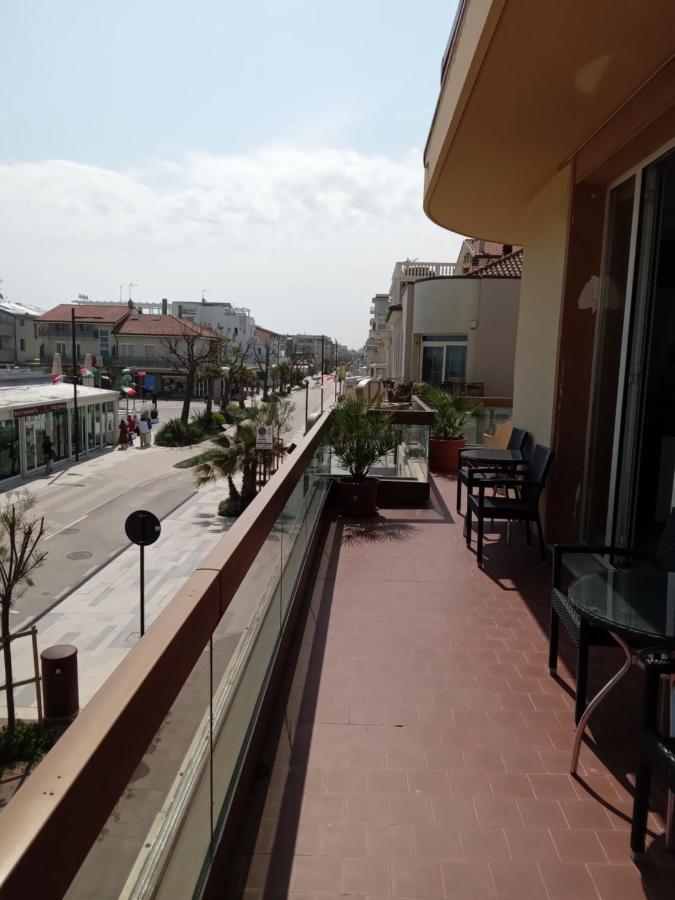 Hotel Acapulco Ρίμινι Εξωτερικό φωτογραφία